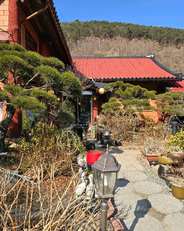 황토집사람들 외부 전경