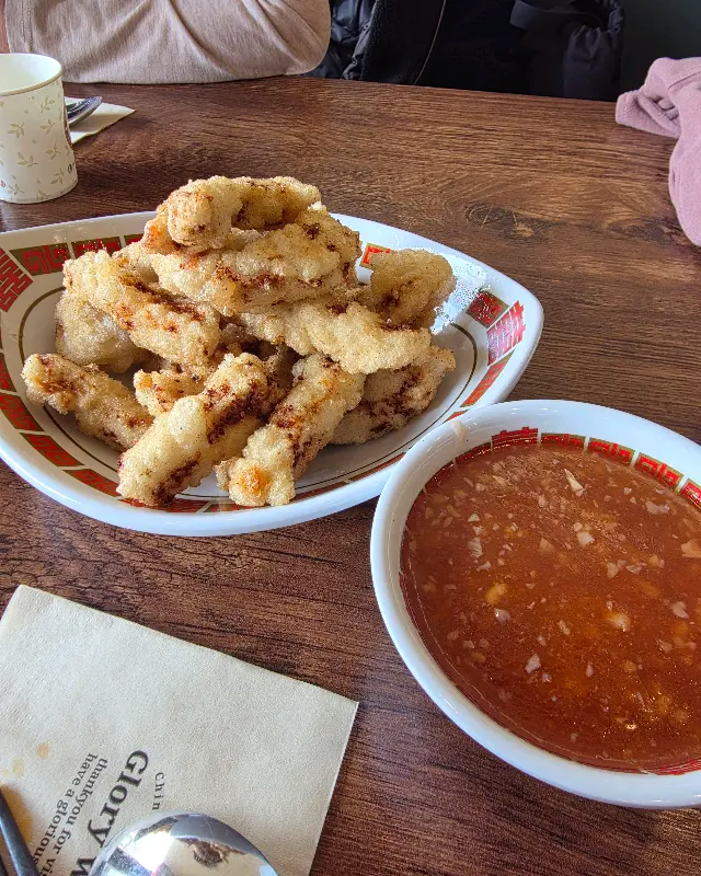 깔끔하고 모던한 분위기의 글로리웍스 내부