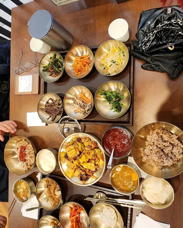 푸짐한 한상 차림