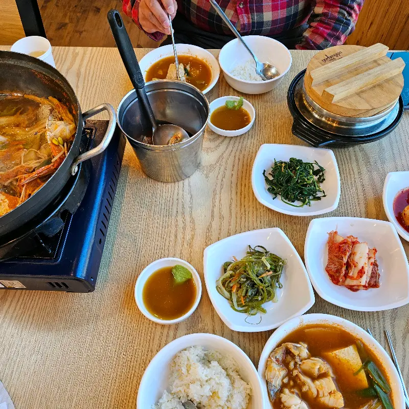 깔끔한 테이블 세팅