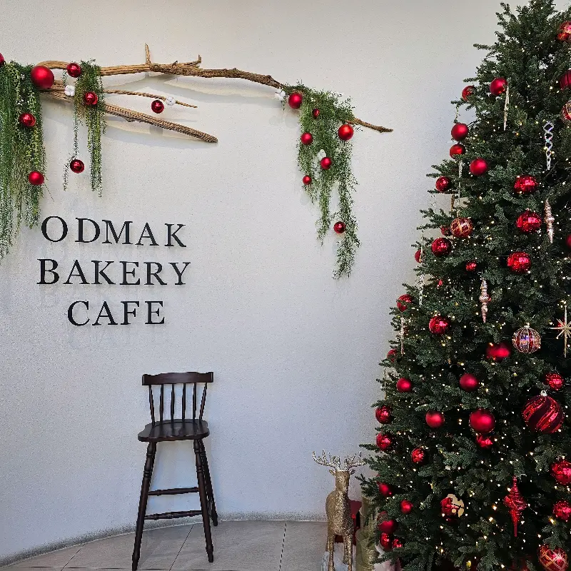 다양한 빵과 음료