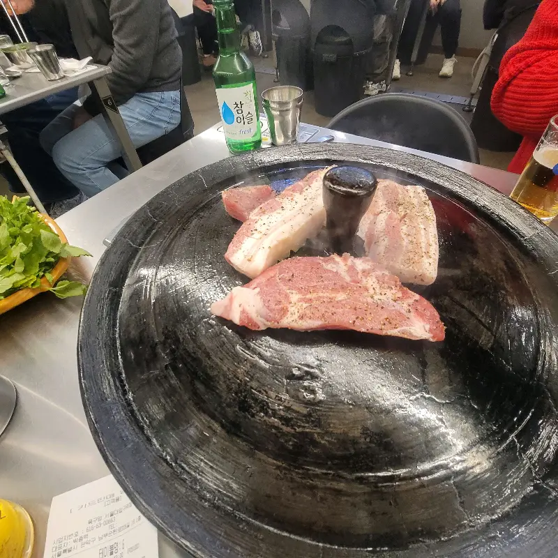 고기와 함께 먹으면 더욱 맛있는 라면