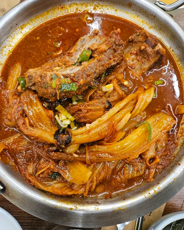 묵은지 등갈비찜의 비주얼