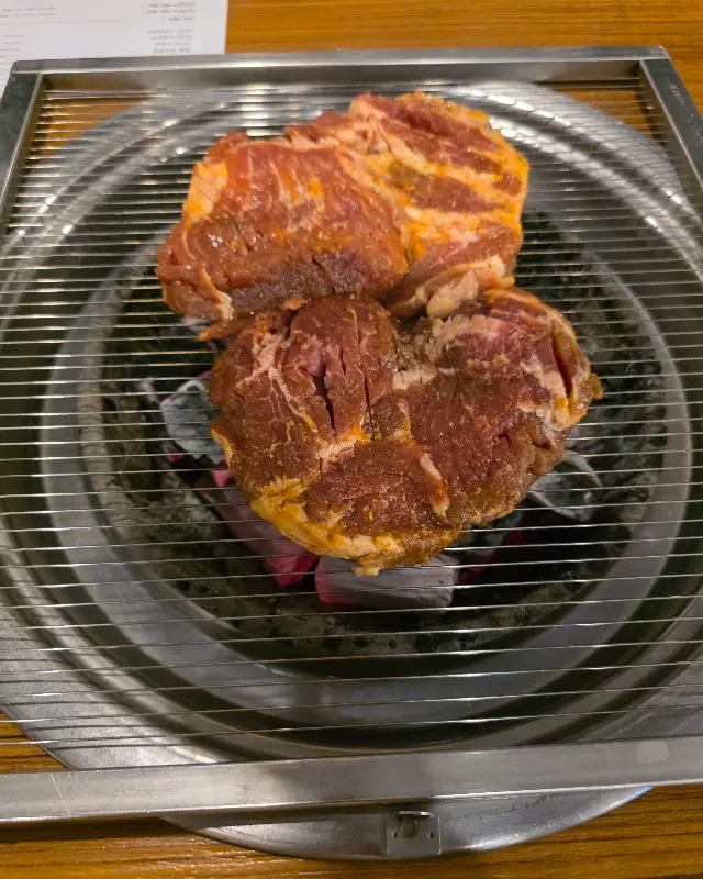 불판 위의 갈비