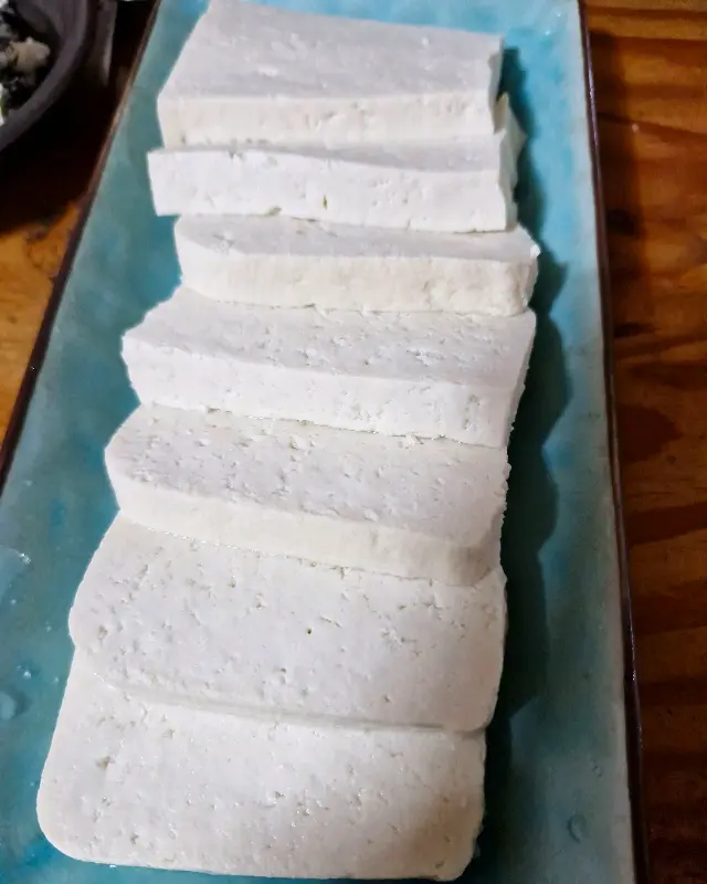 가지런히 담긴 모두부