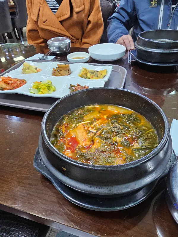 김치찌개와 반찬