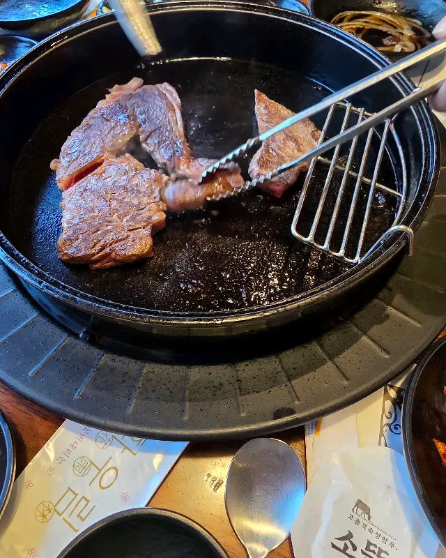 잘 익은 한우 구이