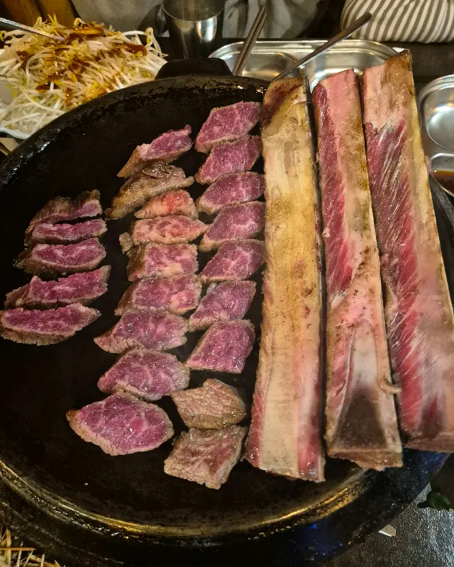 가지런히 놓인 우대갈비