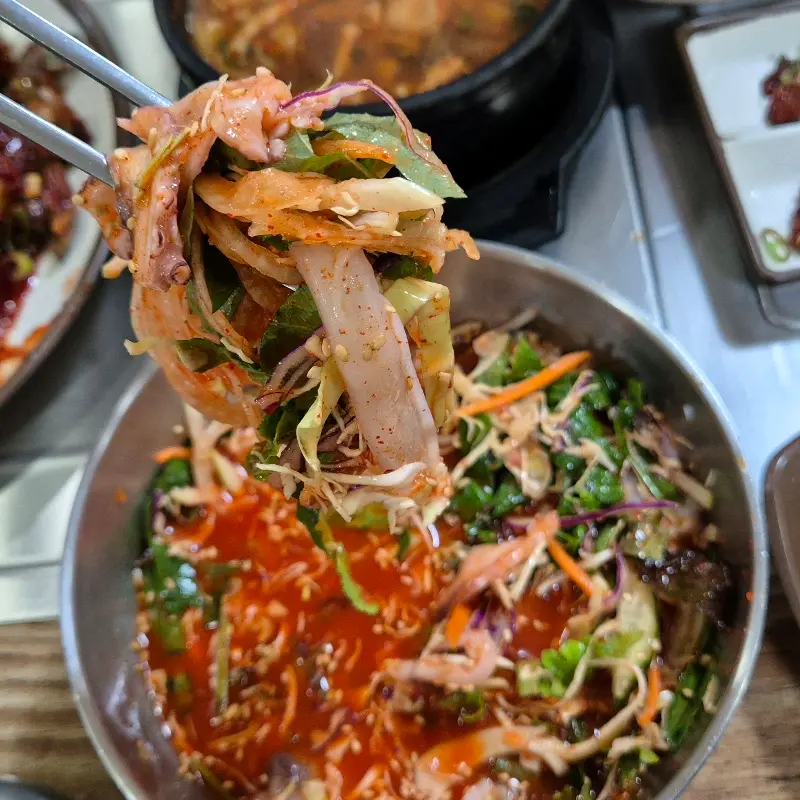 시원한 물회 국수