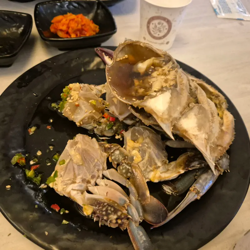 게살이 꽉 찬 간장게장