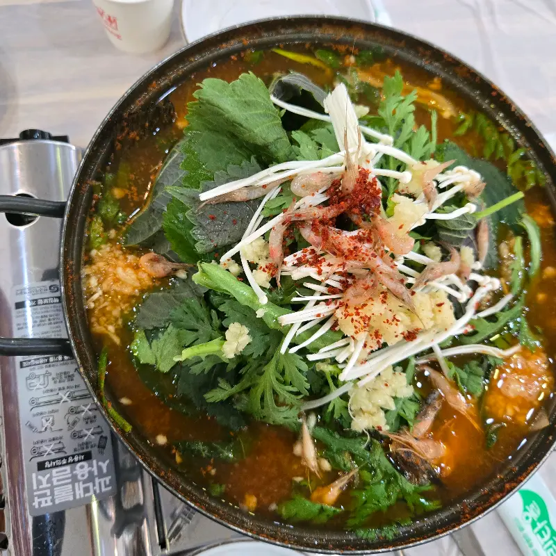 매운탕과 밑반찬