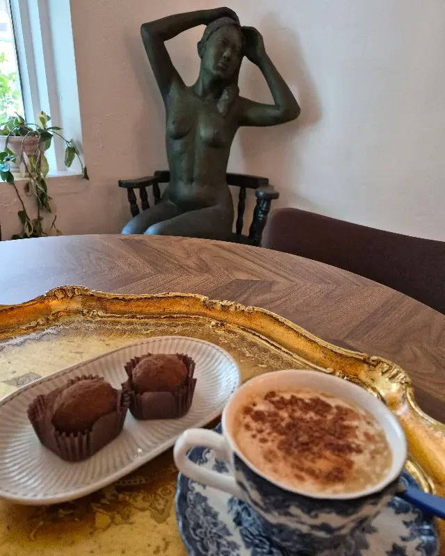 카페 내부 인테리어