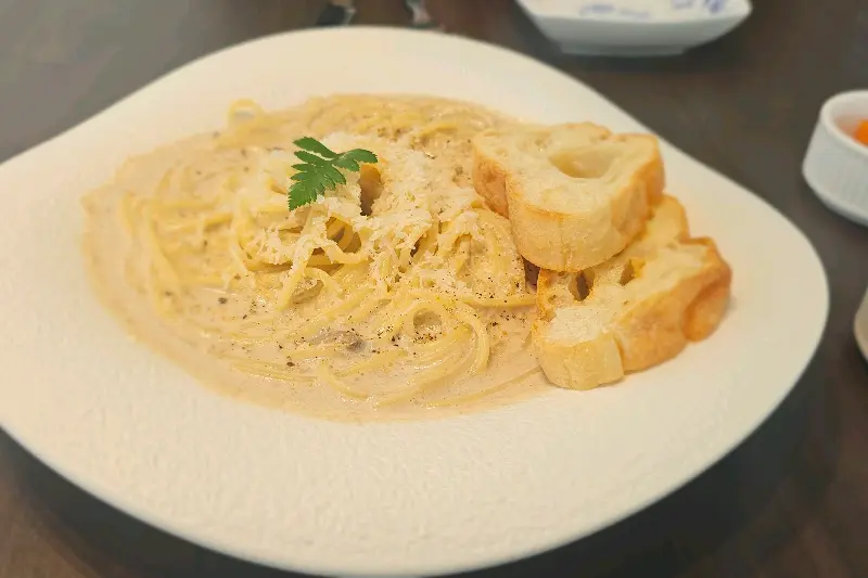 크림 파스타 근접샷