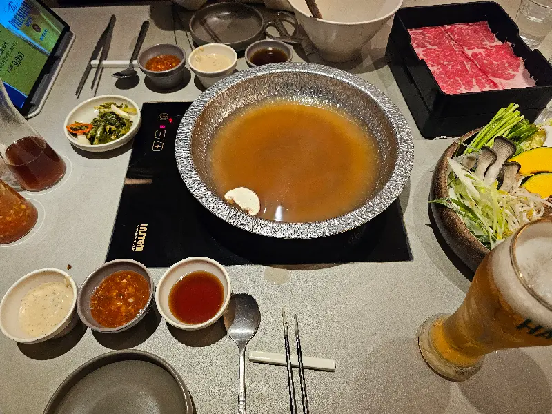 샤브샤브 테이블 세팅