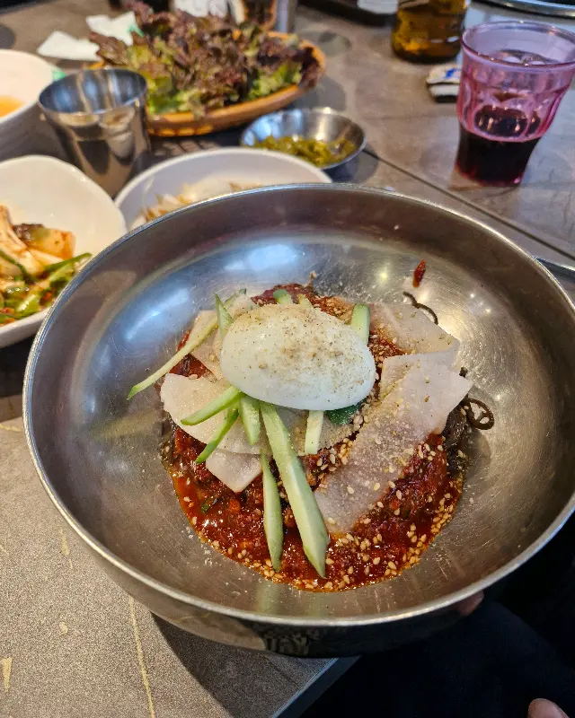 비빔냉면