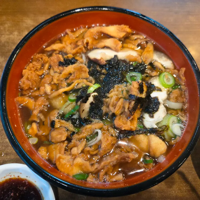 청실홍실 튀김우동