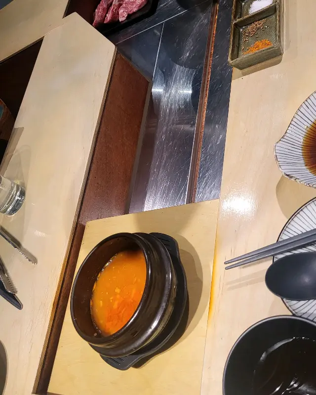 다양한 소스와 곁들임