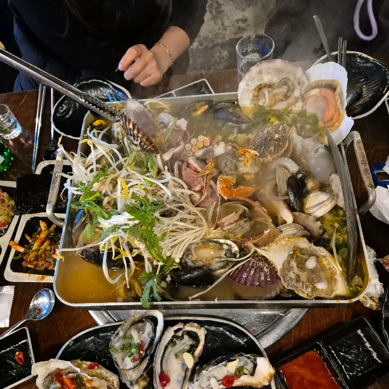 푸짐한 해산물 한 상