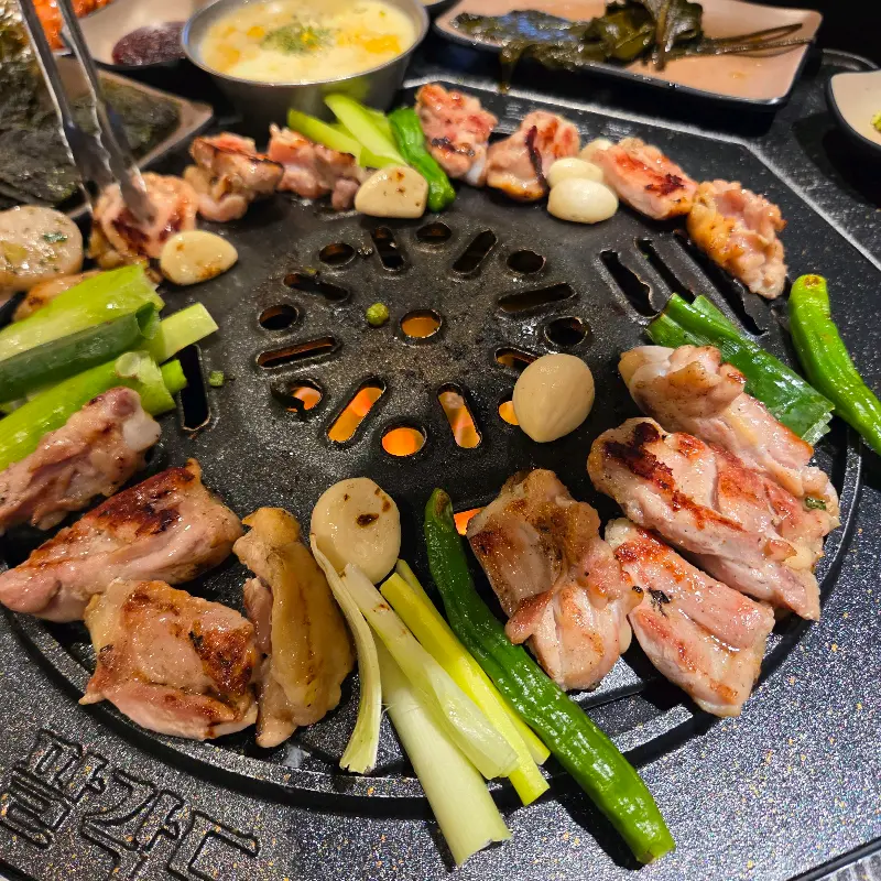 팔각도 숯불 닭갈비 한상차림