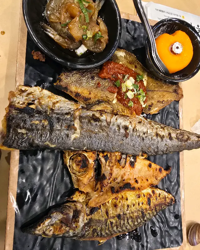 다양한 생선 구이 모듬