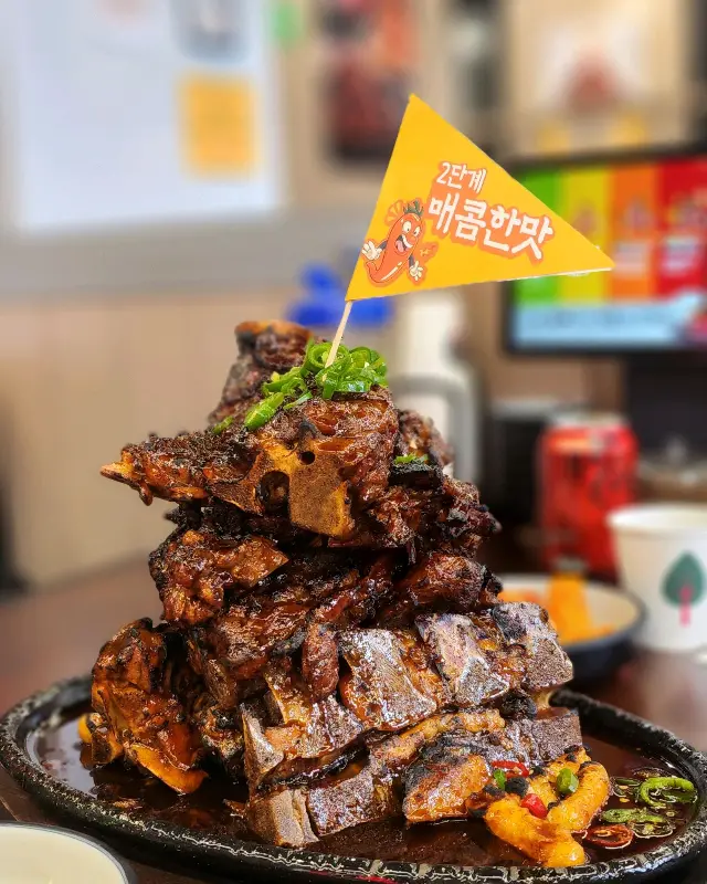 압도적인 비주얼의 뼈구이 탑