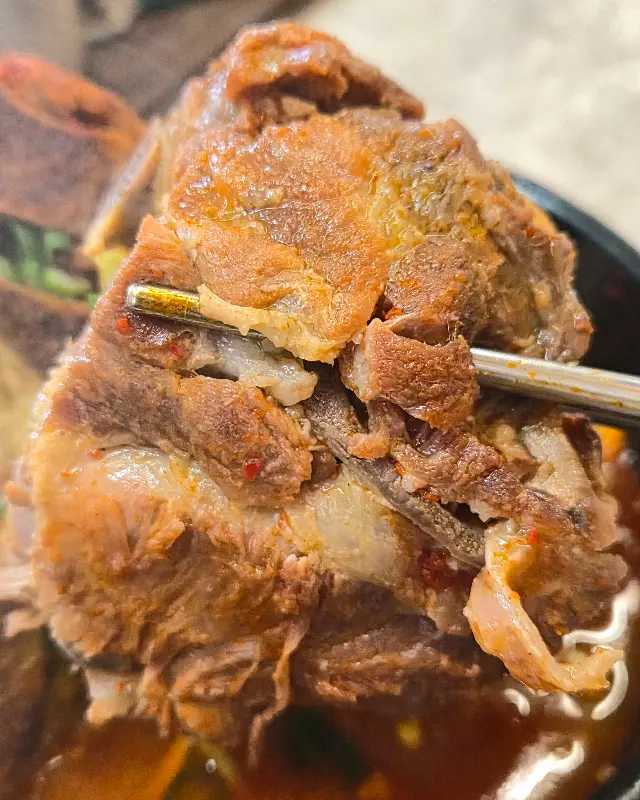 뼈에 붙은 살코기