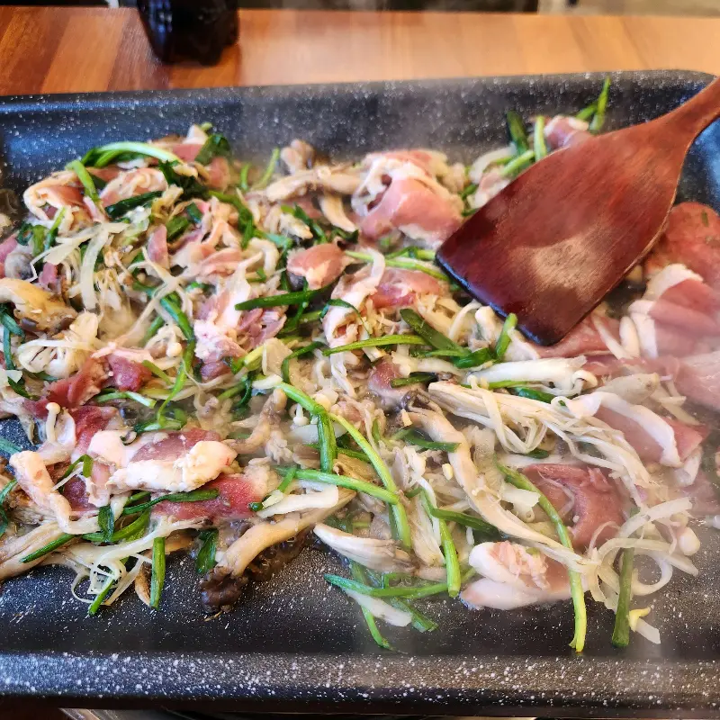 지글지글 익어가는 오리불고기