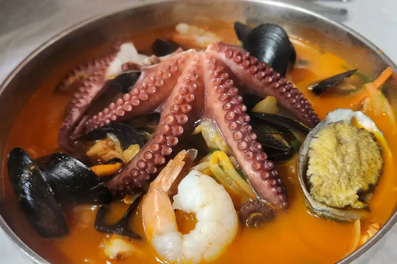 돌문어 짬뽕 비주얼