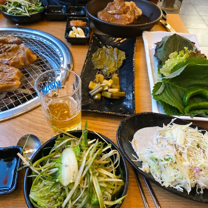 돼지갈비 한 상 차림