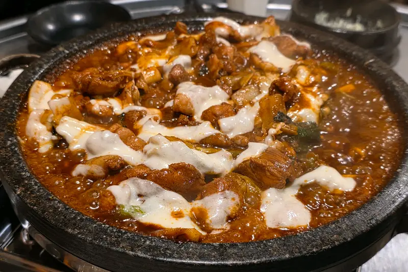 돌판닭갈비
