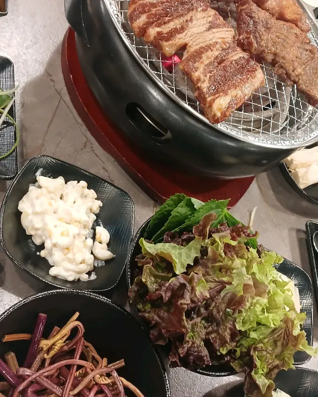 고기와 함께 곁들여 먹기 좋은 밑반찬들