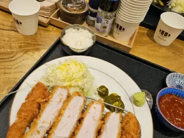 과천에서 맛보는 돈카츠의 정수, 만춘: 잊을 수 없는 풍미의 지역 맛집 탐방기