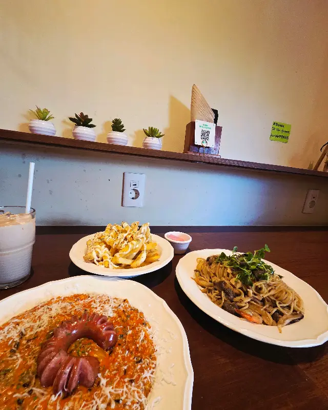 다양한 메뉴를 한 상 가득 즐길 수 있는 곳