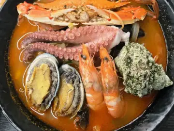 성산일출봉 절경 품은, 제주 해녀의 손맛 담긴 얼큰한 성산읍 맛집