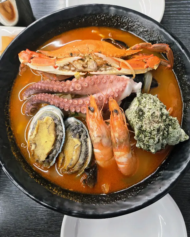 해녀짬뽕의 푸짐한 해산물