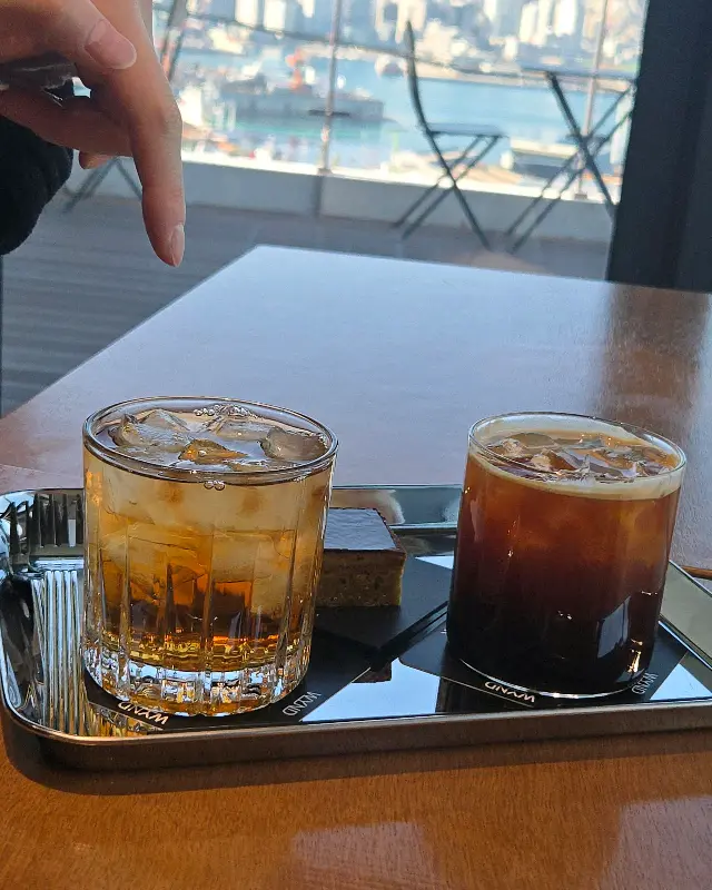 아이스티와 아메리카노