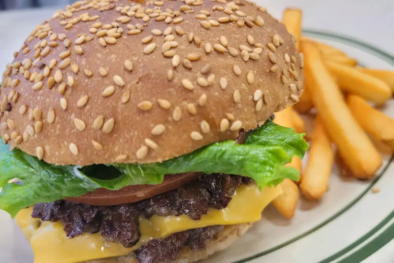 브루클린 웍스 버거의 비주얼