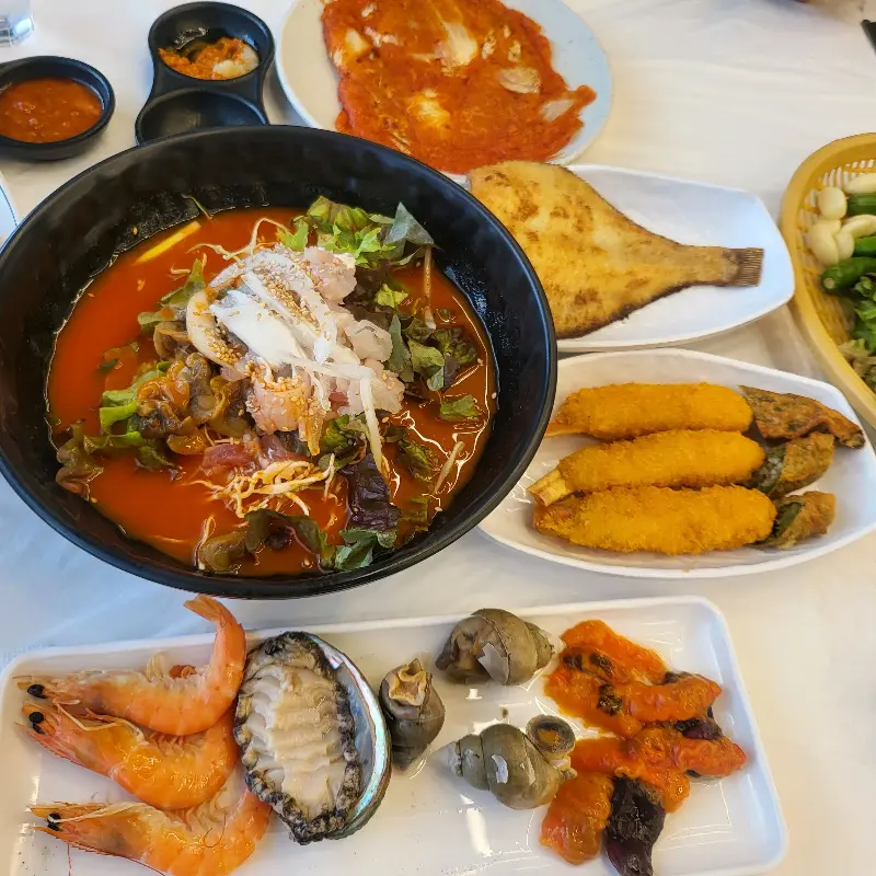 다채로운 스끼다시 한 상 차림