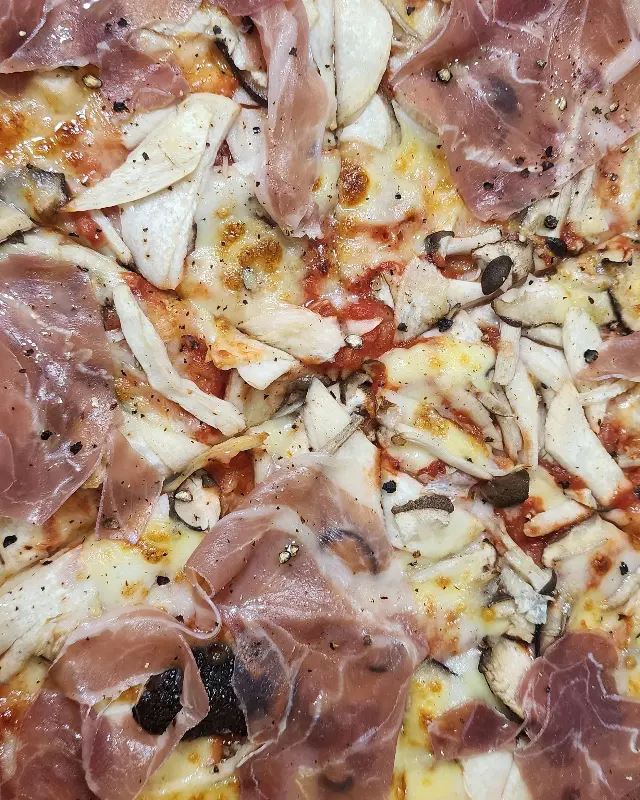 챠오벨라 피자 근접샷