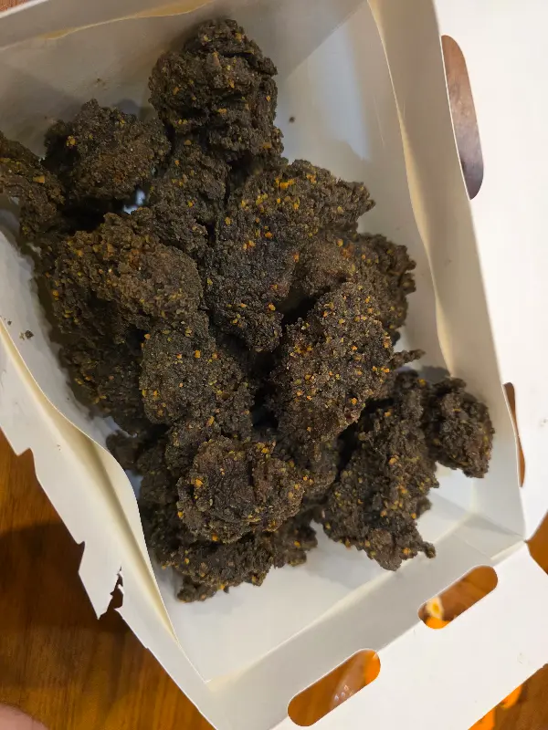 겉은 까맣고 속은 하얀 동글락 바삭치킨 순살