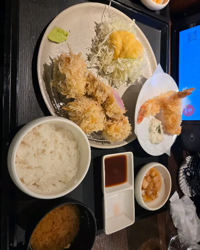 안심카츠 한상차림