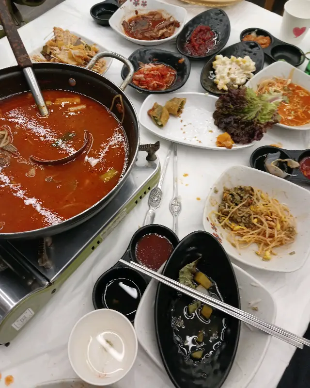 매콤 칼칼한 매운탕