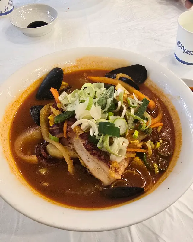 해산물이 가득한 짬뽕