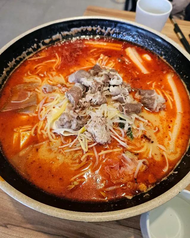 푸짐하게 담긴 마라탕 재료