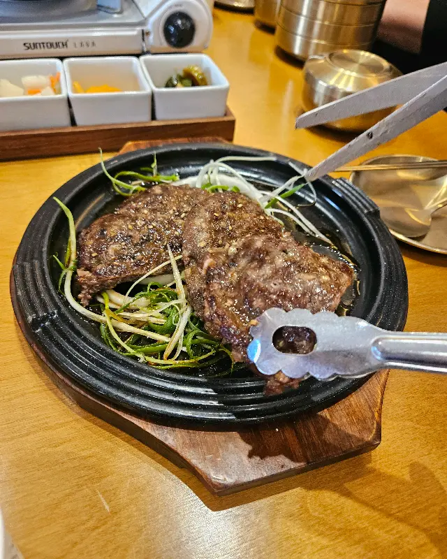 깔끔하고 넓은 내부