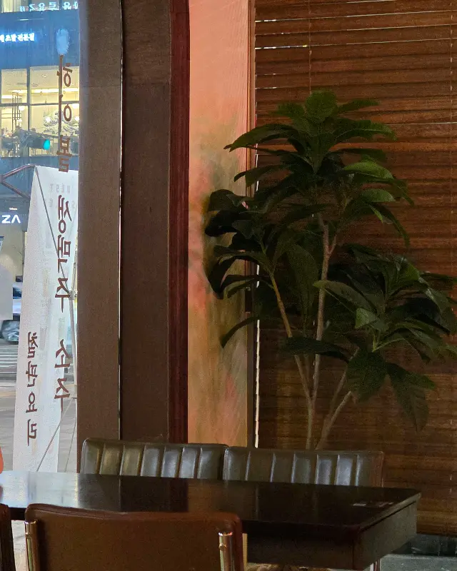 분위기 좋은 창가 좌석