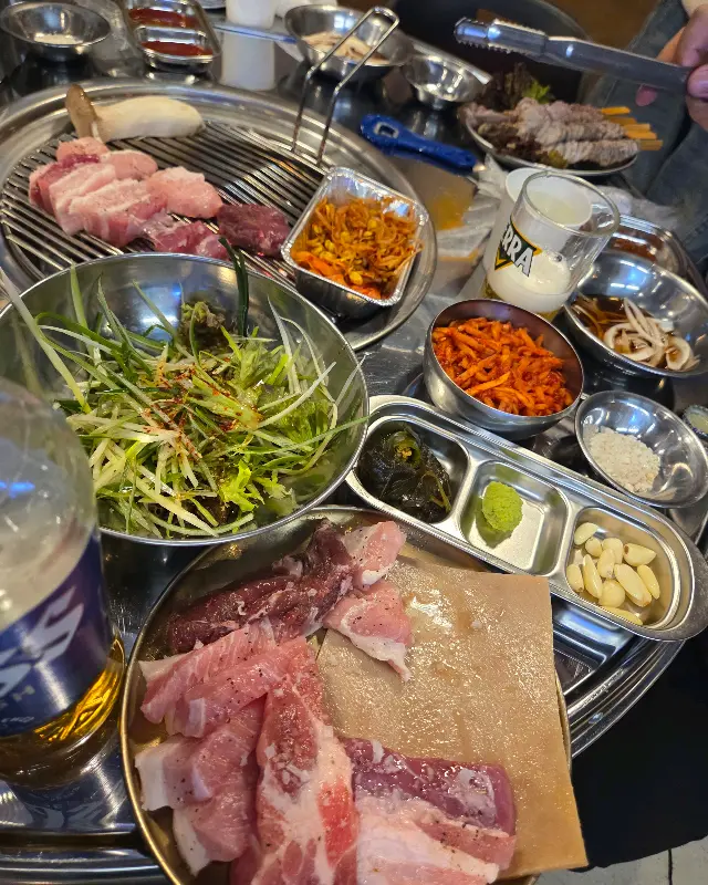 활기 넘치는 상록회관 내부 모습