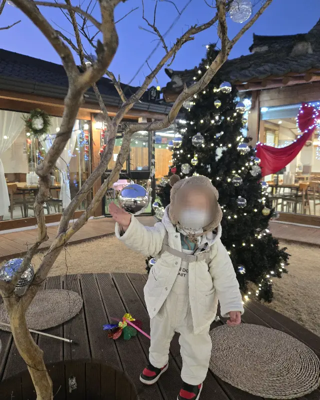 저녁이 되니 더욱 운치 있는 포롱아밀의 외관