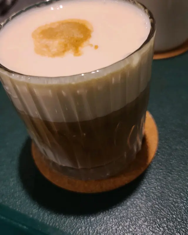 브라운핸즈 백제 라떼