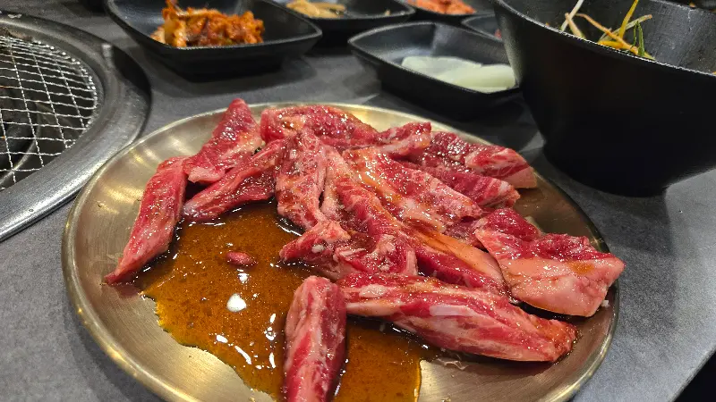 신선한 꽃갈비살